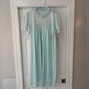 Vintage Blue Lace Trim Nightgown & Robe set